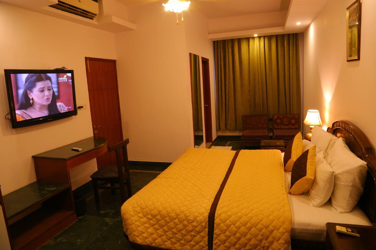Magsons Resorts Vrindavan Kosi Bagian luar foto