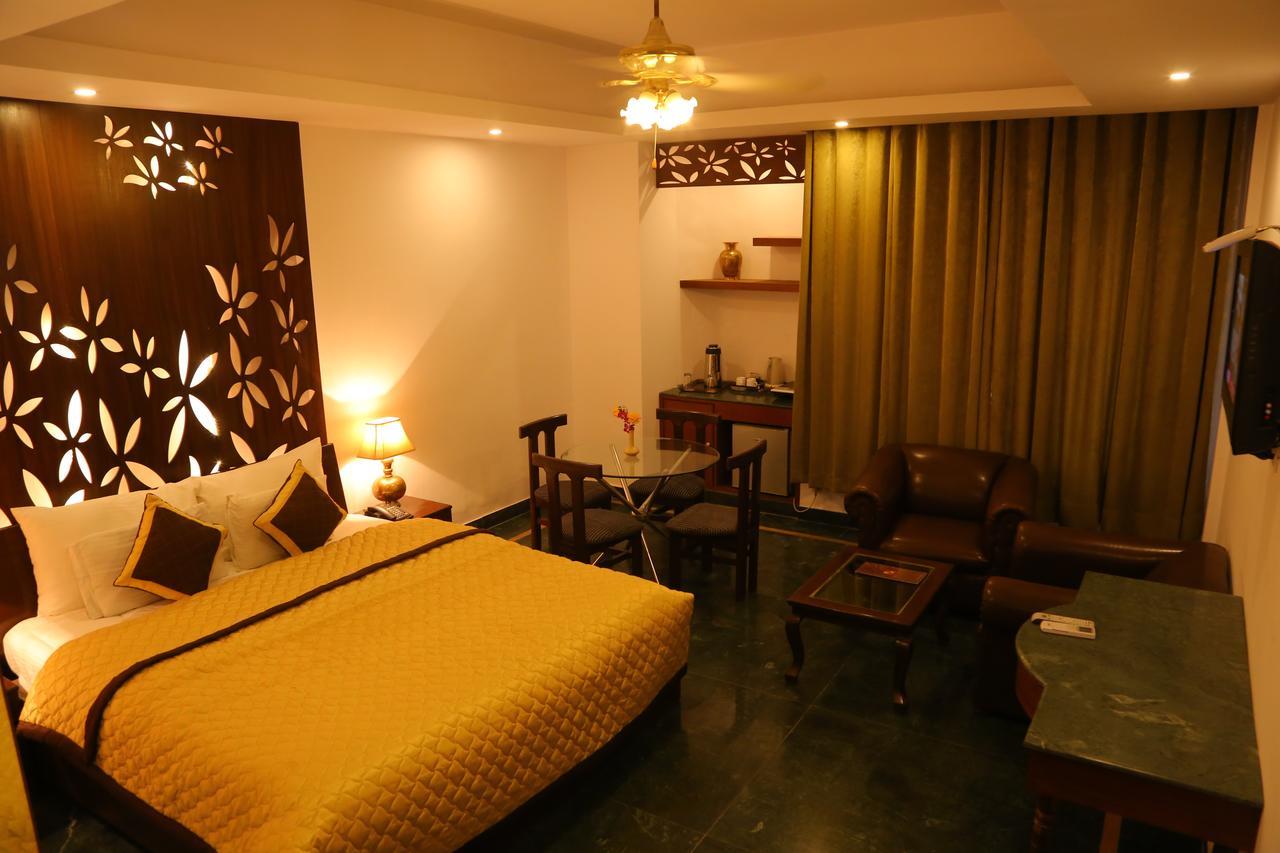 Magsons Resorts Vrindavan Kosi Bagian luar foto