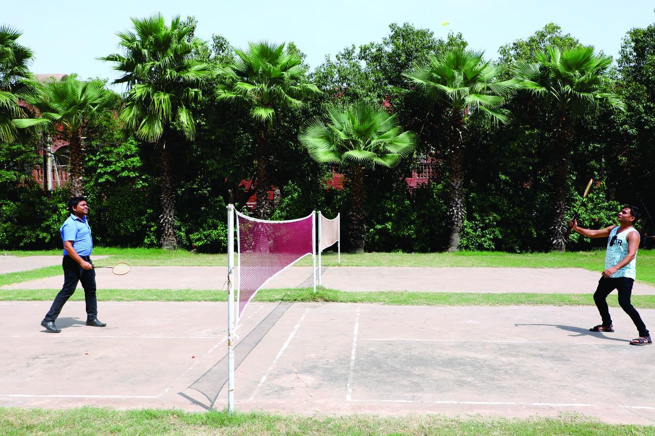 Magsons Resorts Vrindavan Kosi Bagian luar foto