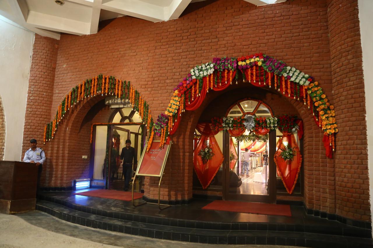 Magsons Resorts Vrindavan Kosi Bagian luar foto