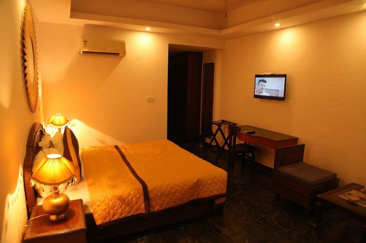 Magsons Resorts Vrindavan Kosi Bagian luar foto