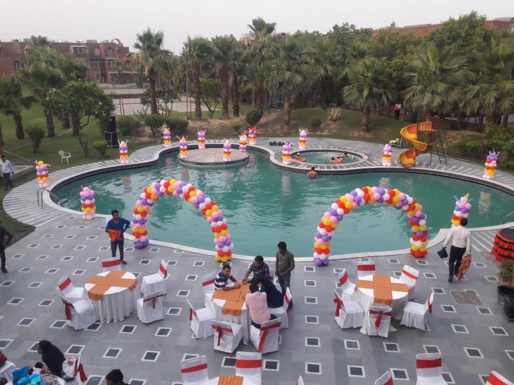 Magsons Resorts Vrindavan Kosi Bagian luar foto