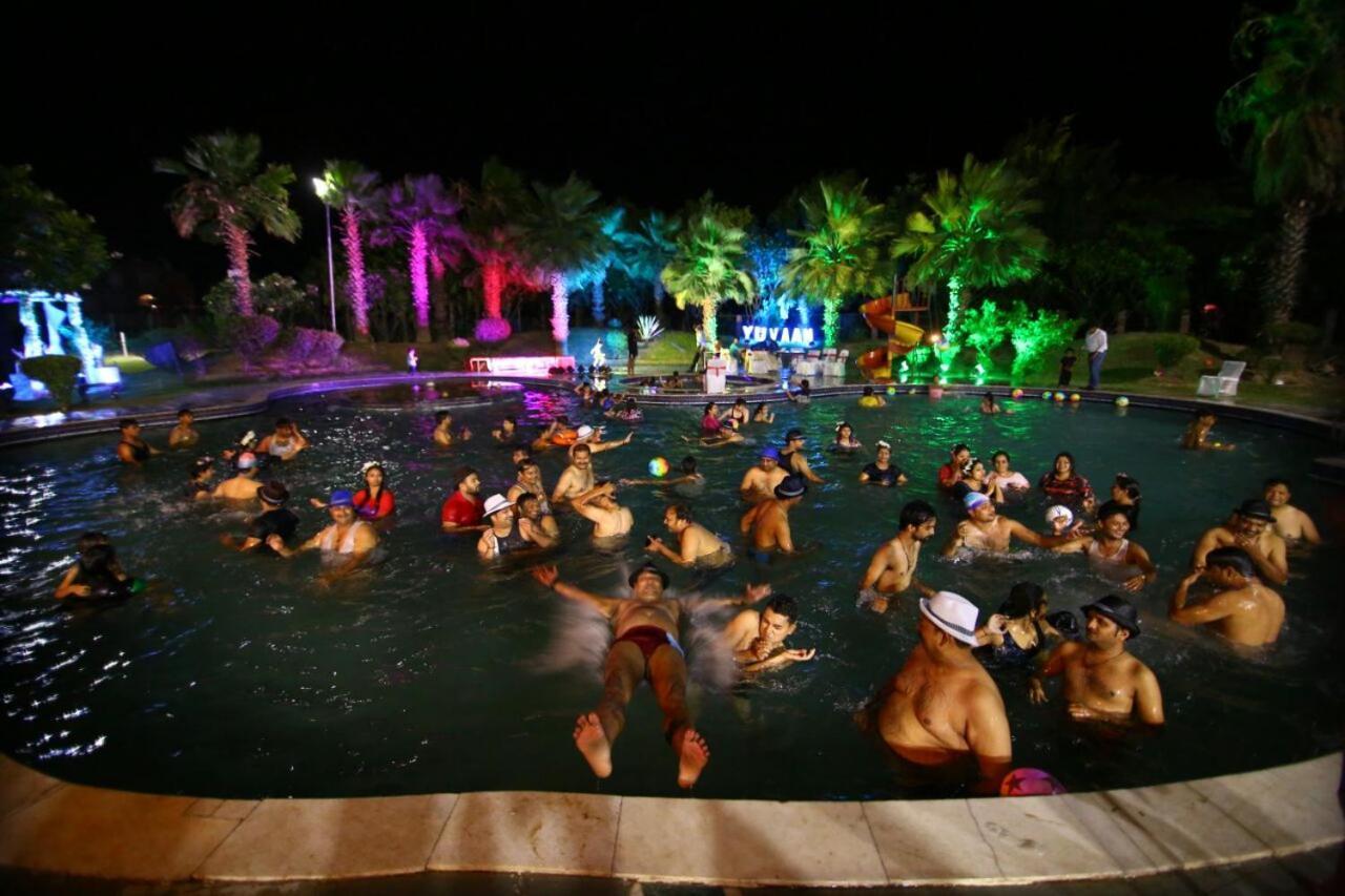 Magsons Resorts Vrindavan Kosi Bagian luar foto