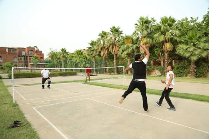 Magsons Resorts Vrindavan Kosi Bagian luar foto